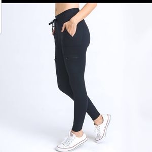 Skinny Cargo Hybrid Legging